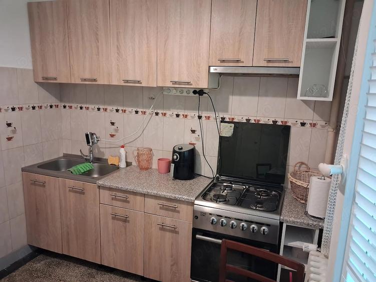 Apartament cu 2 camere semidecomandat, mobilat în Eroii Revoluției