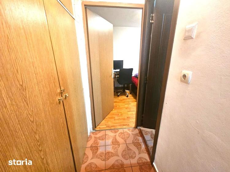 Apartament cu 3 camere decomandat în Aviației