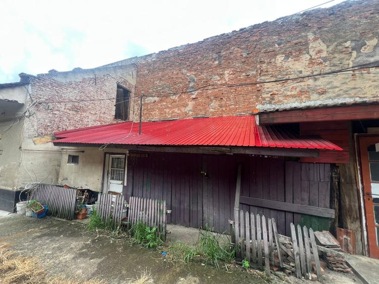 Casă cu 2 camere cu Canalizare în Fabric