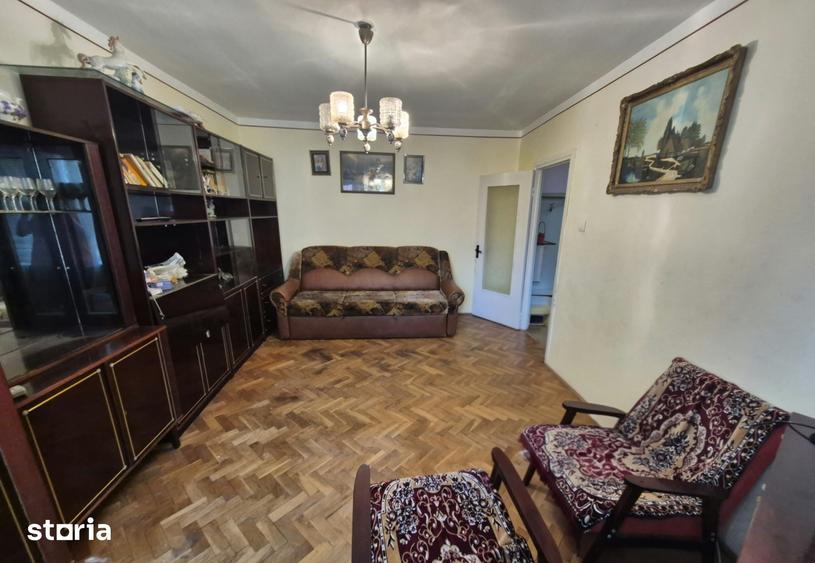 Apartament cu 2 camere decomandat în Central