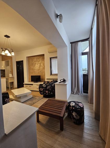 Apartament cu 2 camere semidecomandat în Cazino