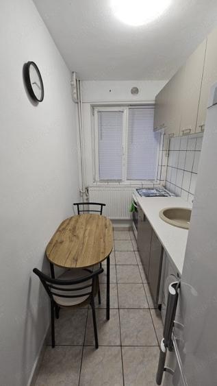 Apartament cu 2 camere decomandat în Drumul Taberei