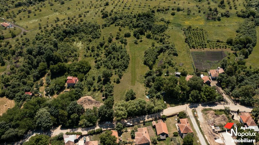 Teren Construcții intravilan de 3382 mp, în Corușu