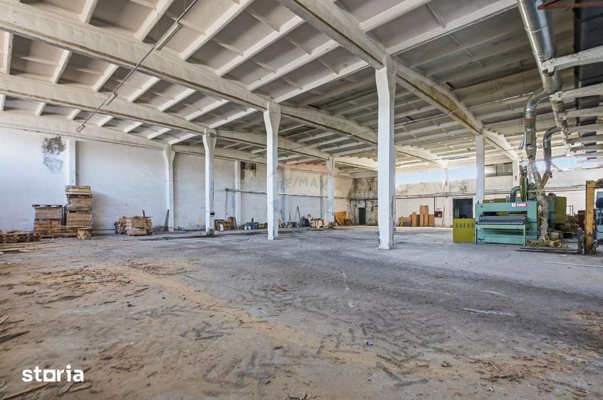Spațiu comercial, de 11,500 mp, în Central