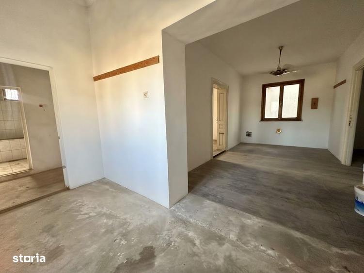 Casă cu 3 camere cu Teren 354 Mp în Tractorul