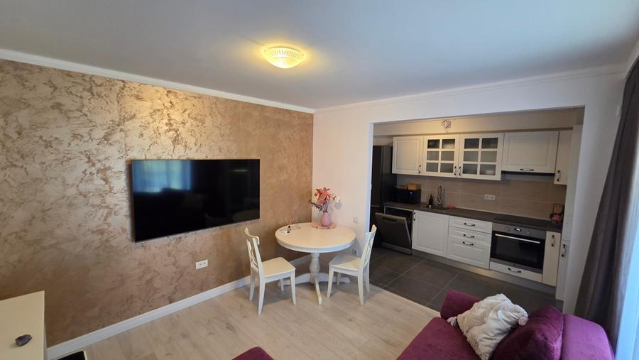 Apartament cu 3 camere decomandat în Nord