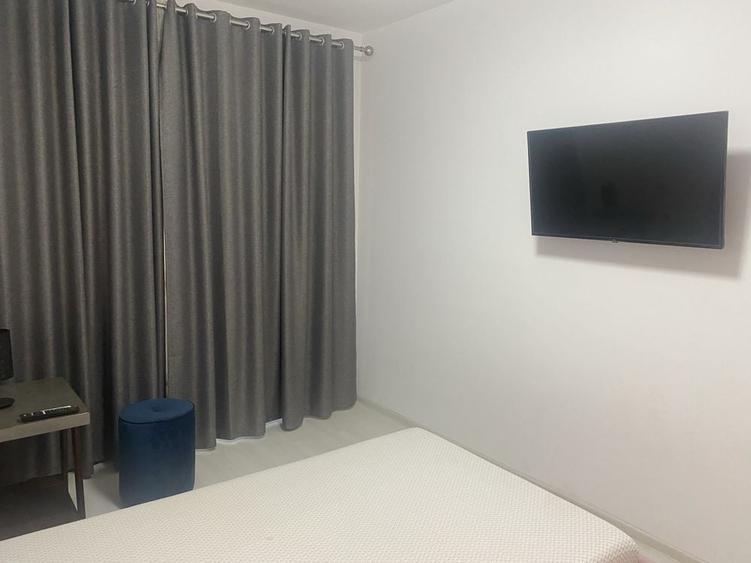 Apartament cu 4 camere decomandat în Central