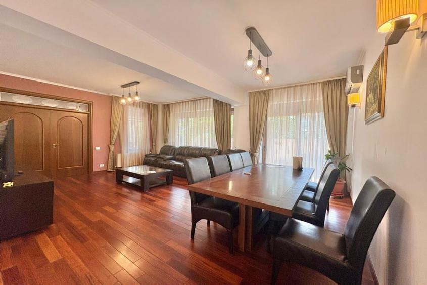Apartament cu 3 camere semidecomandat, mobilat în Bucureștii Noi