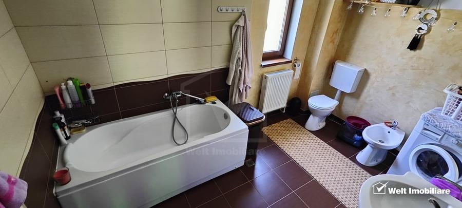 Duplex cu 6 camere cu Canalizare în Baciu