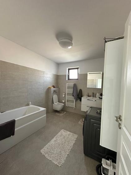 Casă individuală cu 4 camere cu Canalizare în Bragadiru
