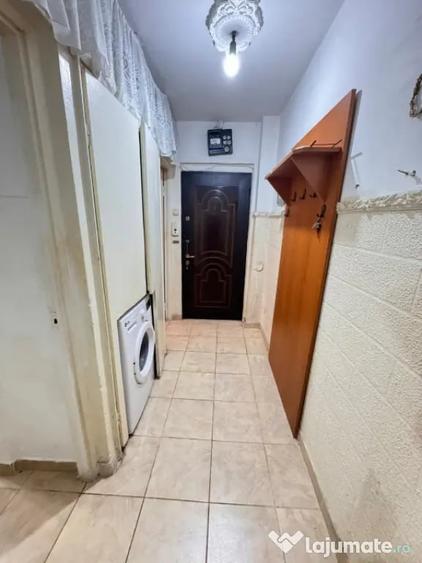 Apartament cu 2 camere semidecomandat în Km 4