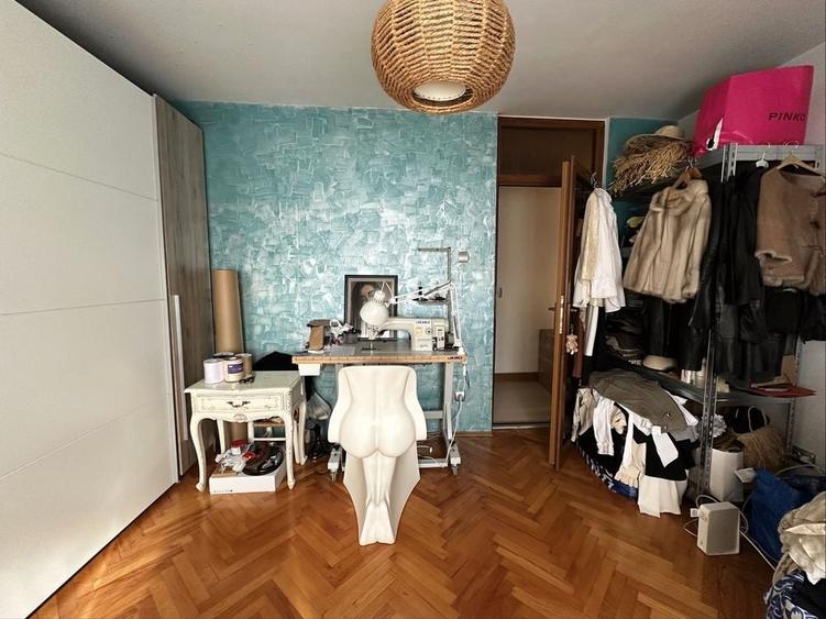 Apartament cu 3 camere decomandat în Girocului