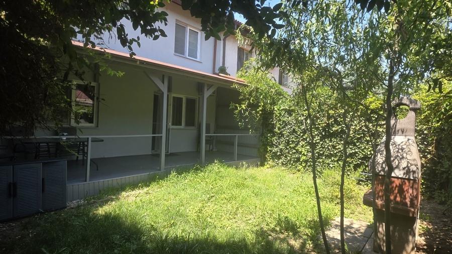 Duplex cu 4 camere cu Teren 160 Mp în Central