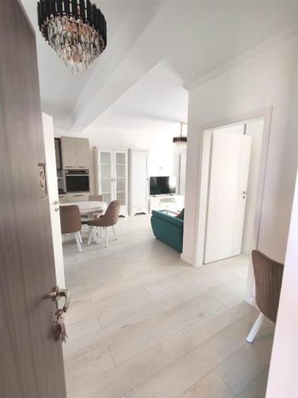 Apartament cu 3 camere decomandat în Clinceni