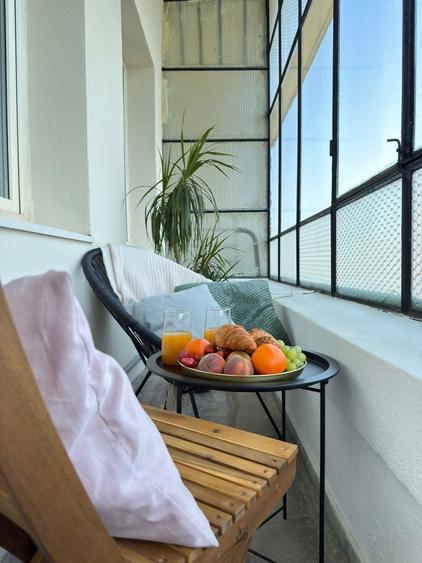 Apartament cu 3 camere semidecomandat în Sala Palatului
