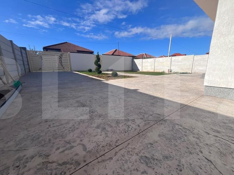 Casă individuală cu 4 camere cu Teren 296 Mp în Malu Mare