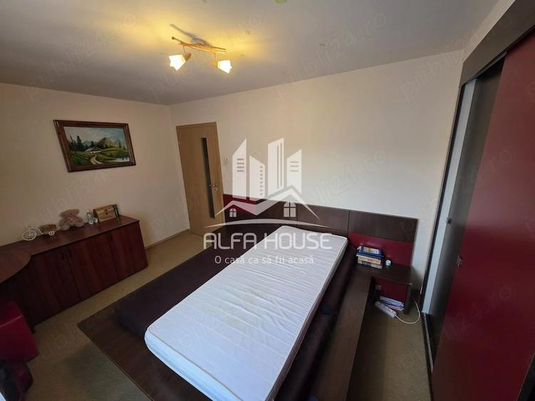 Apartament cu 3 camere semidecomandat în Govândari