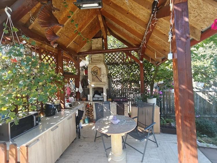 Casă cu Teren 150 Mp în Central