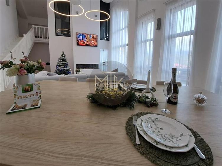 Penthouse cu 5 camere decomandat, mobilat în Furnica