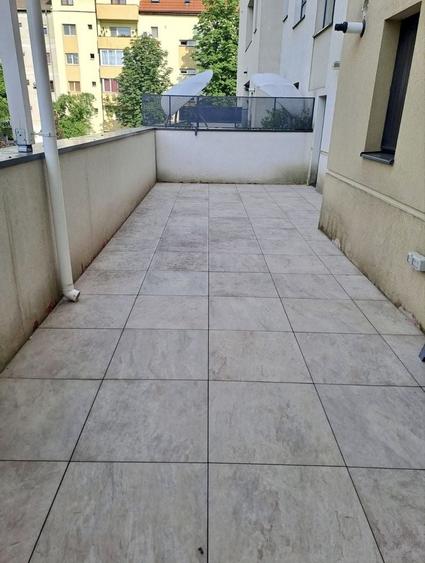 Apartament cu 2 camere semidecomandat în Aradului
