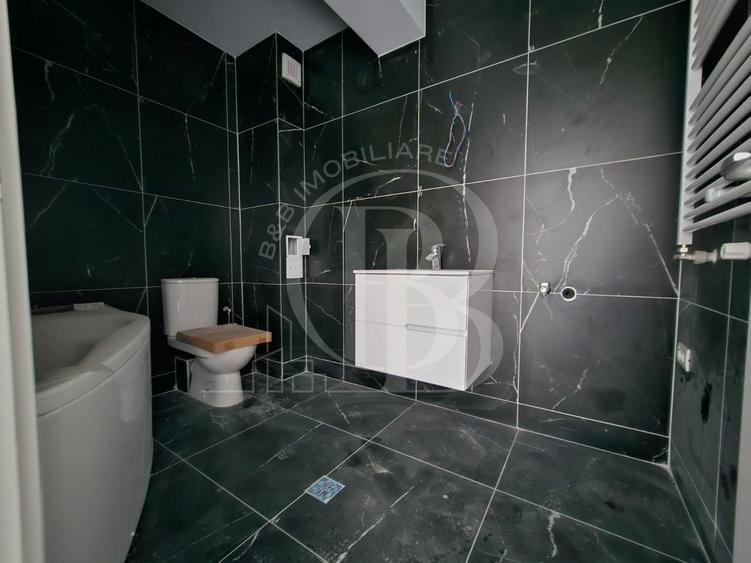 Apartament cu 3 camere semidecomandat în Theodor Pallady