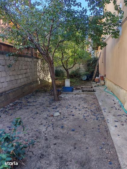 Casă cu 4 camere cu Teren 333 Mp în Central