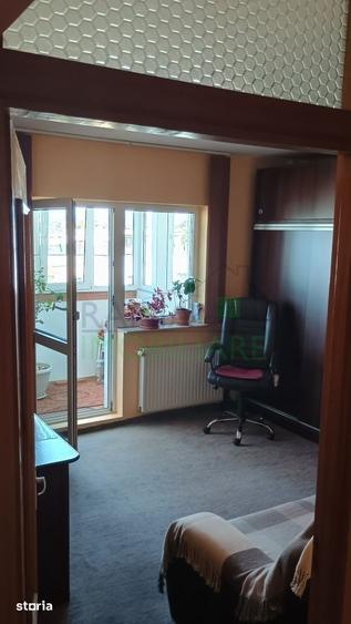 Apartament cu 3 camere decomandat, mobilat în Florilor