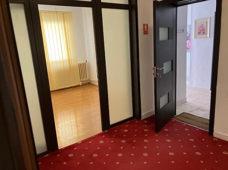 Casă individuală cu 4 camere cu Canalizare în Vatra Luminoasă