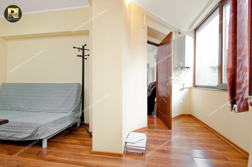 Apartament cu 2 camere decomandat în Piața Centrală