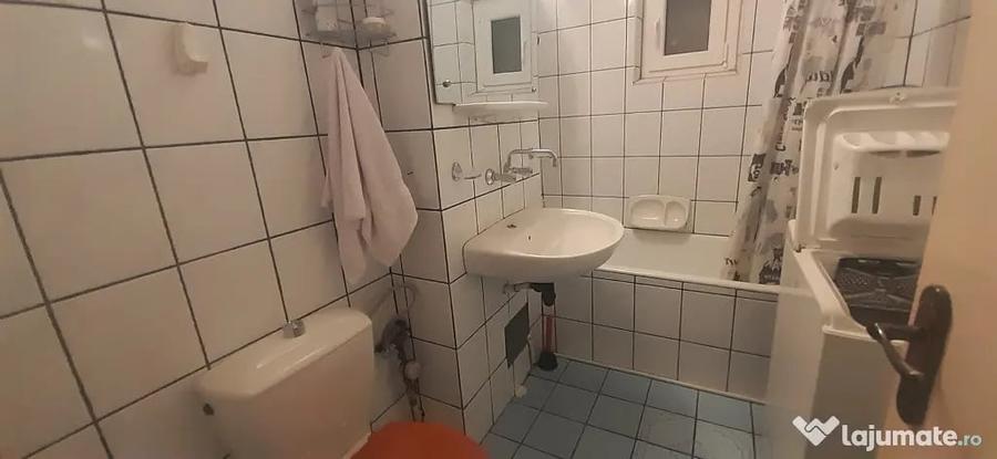 Republicii, zona buna, 2 camere, etaj 3 - 6