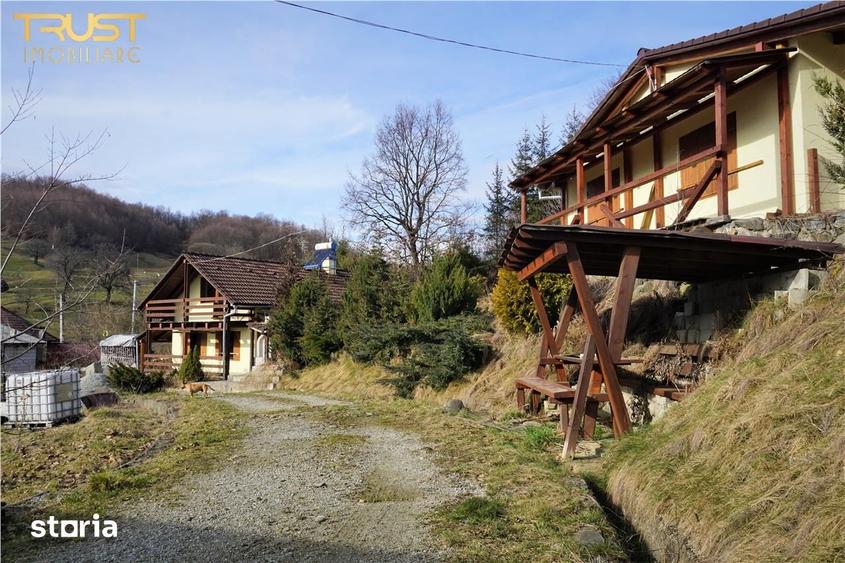 Casă cu 4 camere cu Teren 10423 Mp în Josenii Bârgăului