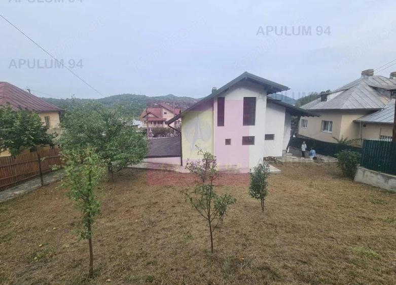 Casă cu Teren 649 Mp în Central
