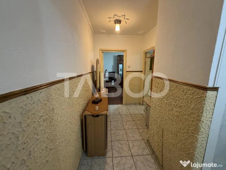 Apartament cu 2 camere decomandat în Central