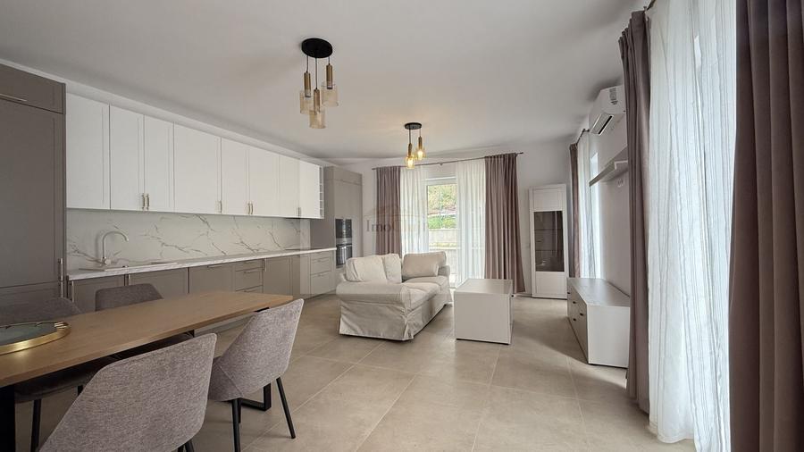Duplex cu 4 camere cu Canalizare în Iris