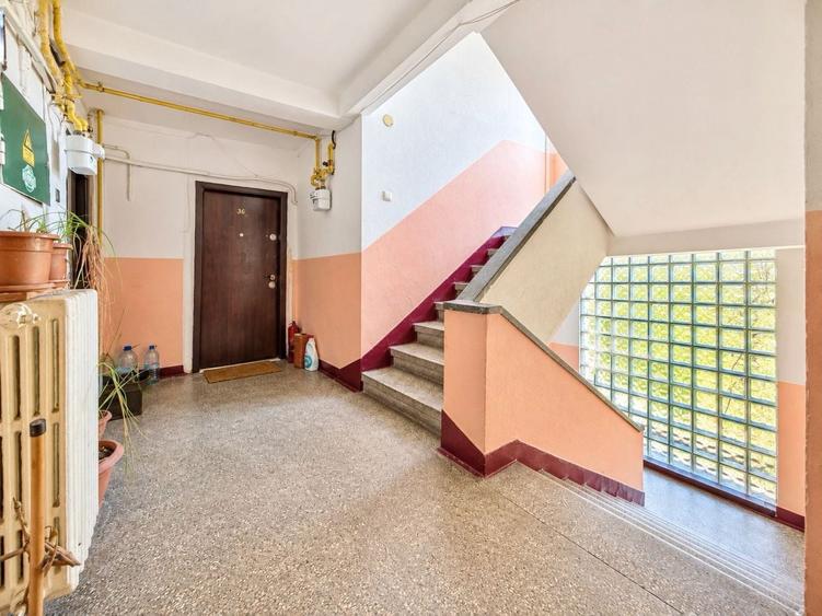 Apartament cu 2 camere semidecomandat în Centru Vechi