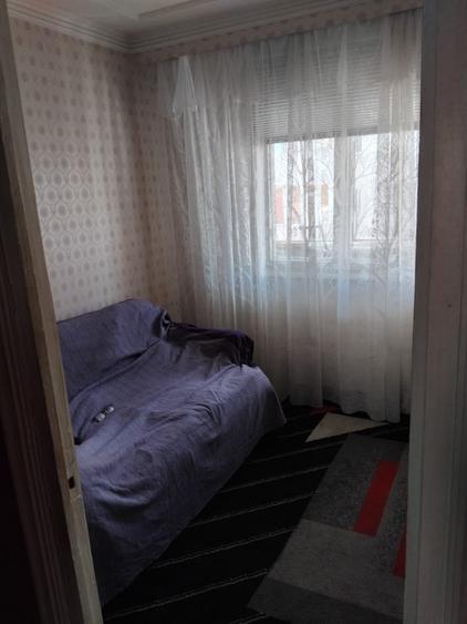 Apartament cu 4 camere decomandat în Casa de Cultură