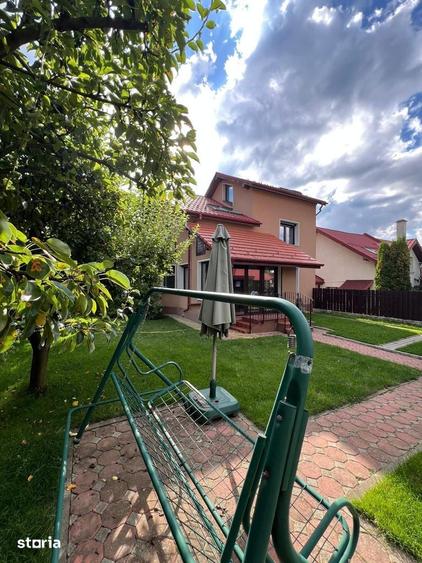 Casă cu 5 camere cu Teren 400 Mp în Bunloc