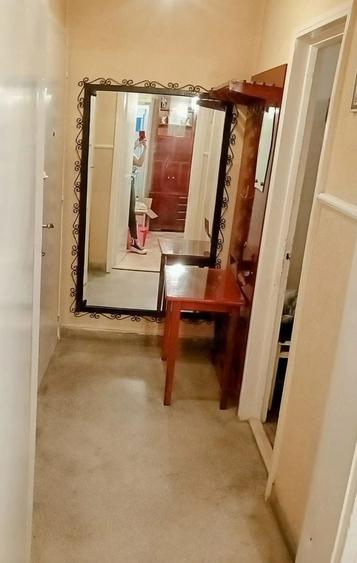 Apartament cu 2 camere semidecomandat în Tomis I