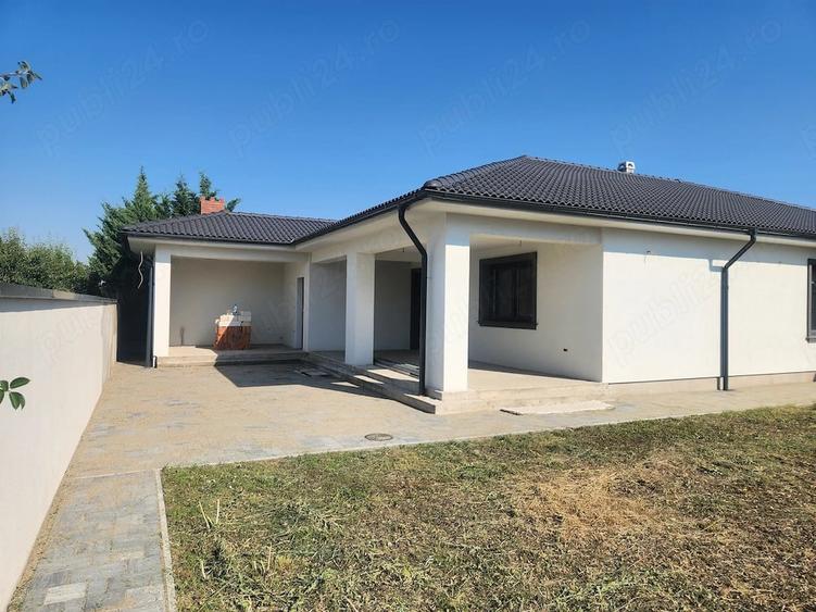 Casă cu Teren 633 Mp în Vladimirescu