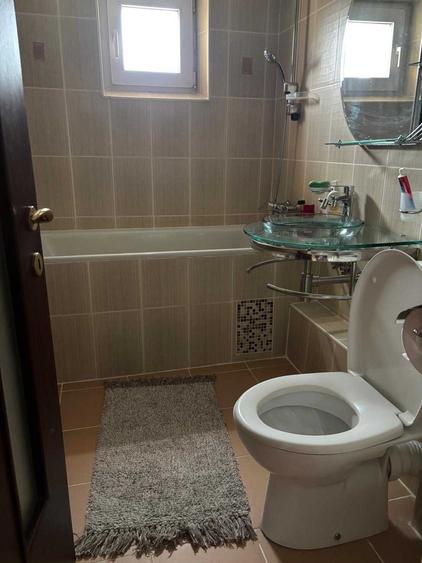 Apartament cu 3 camere decomandat în Răcădău