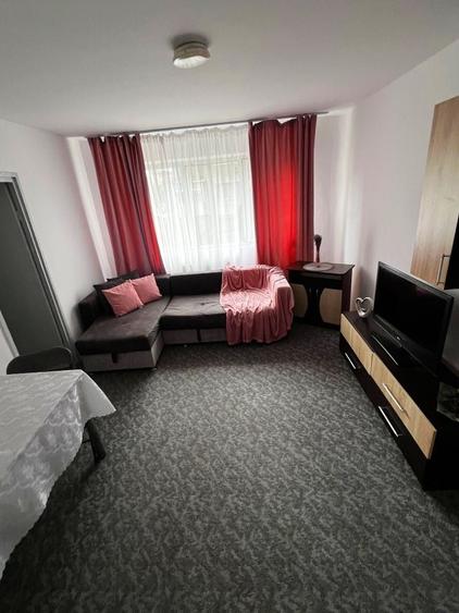 Apartament cu 3 camere în Micro 11