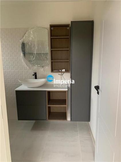 Casă individuală cu 5 camere cu Teren 500 Mp în Rediu