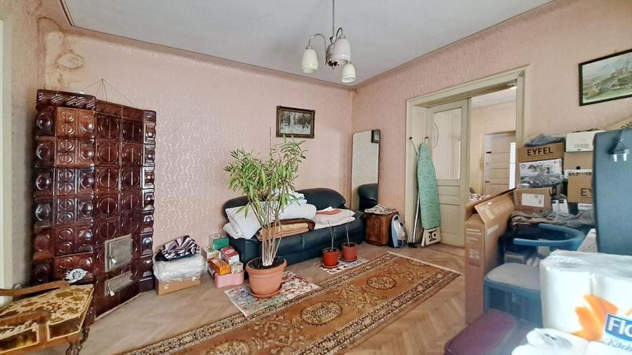 Casă individuală cu 3 camere cu Canalizare în Schei