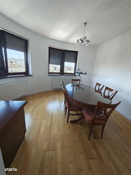 Apartament cu 3 camere decomandat în Foișorul de Foc