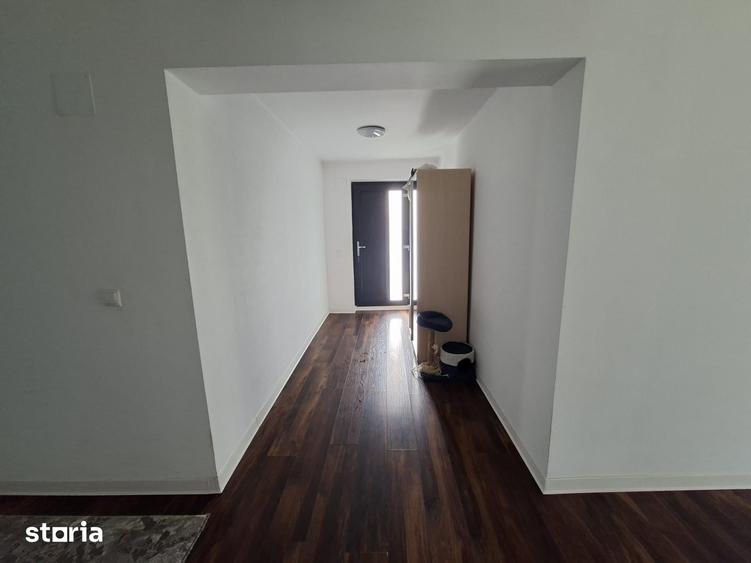Casă cu 3 camere cu Teren 1600 Mp în Prisăcani