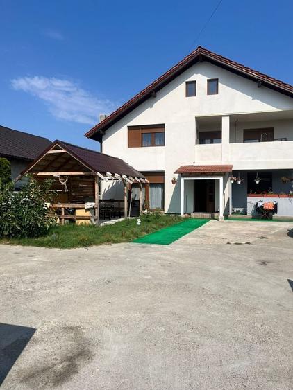 Casă cu 3 camere în Săsar