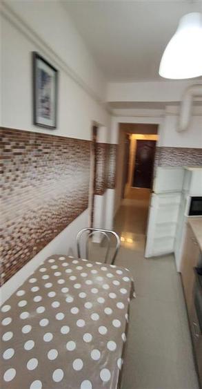 Apartament cu 2 camere decomandat, mobilat în Piața Unirii