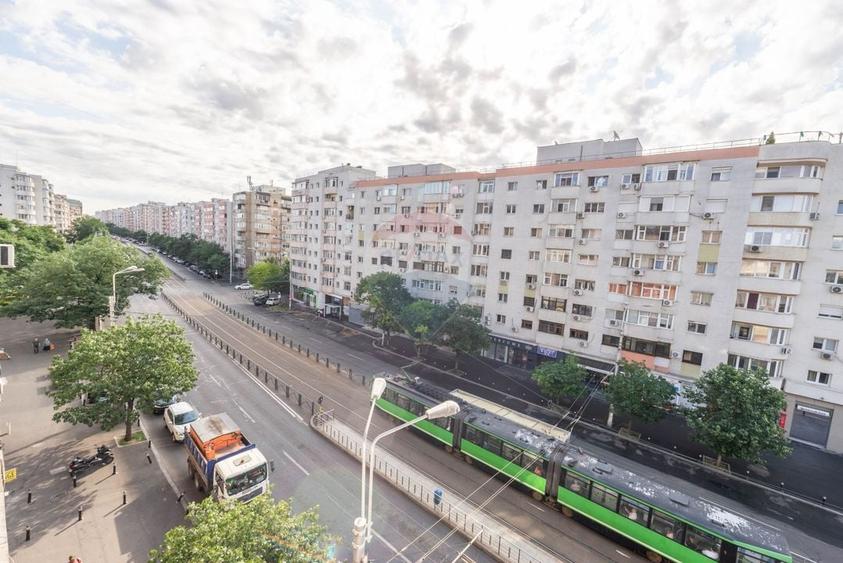 Apartament cu 4 camere decomandat în Moșilor