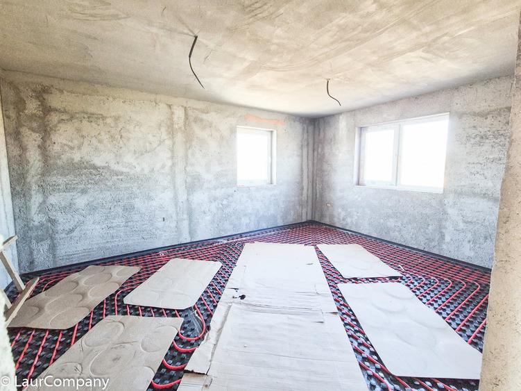 Casă individuală cu 5 camere cu Teren 351 Mp în Prundu