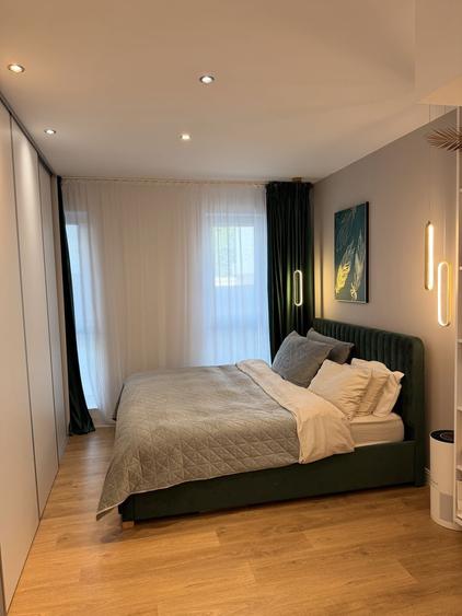 Apartament cu 3 camere decomandat, mobilat în Central